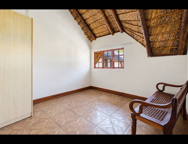 4 BEDROOM HOUSE FOR SALE IN DOUGLASDALE